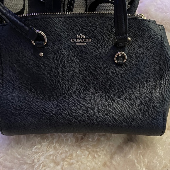 Coach - Picture 9 of 11